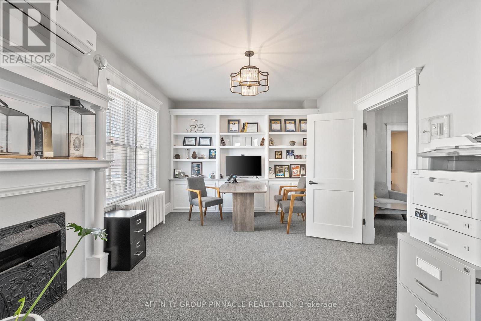 255 Kent Street W, Kawartha Lakes (lindsay), Ontario