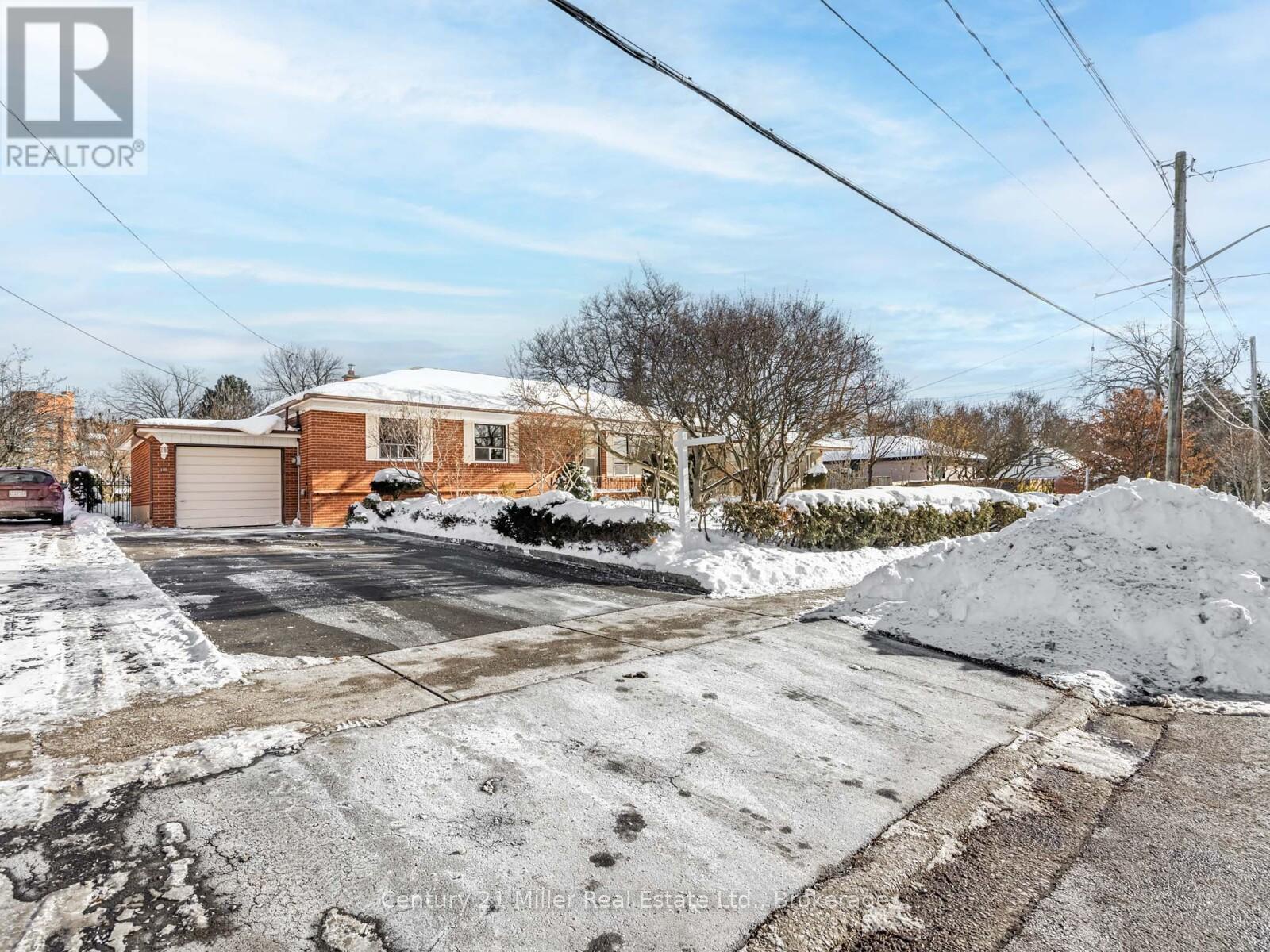309 Queen Mary Drive, Oakville (co Central), Ontario