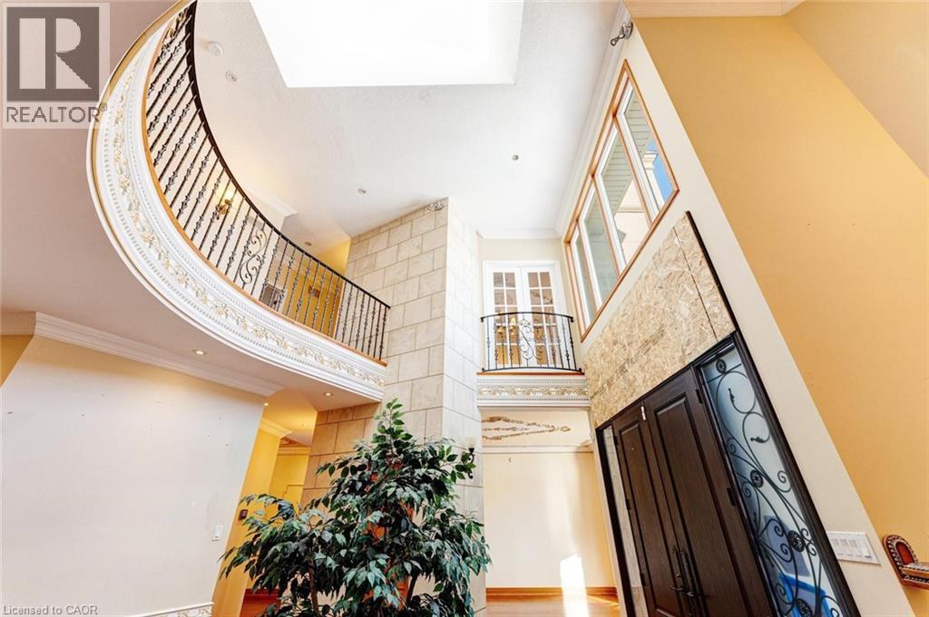 10 Merrydale Court, Brampton, Ontario