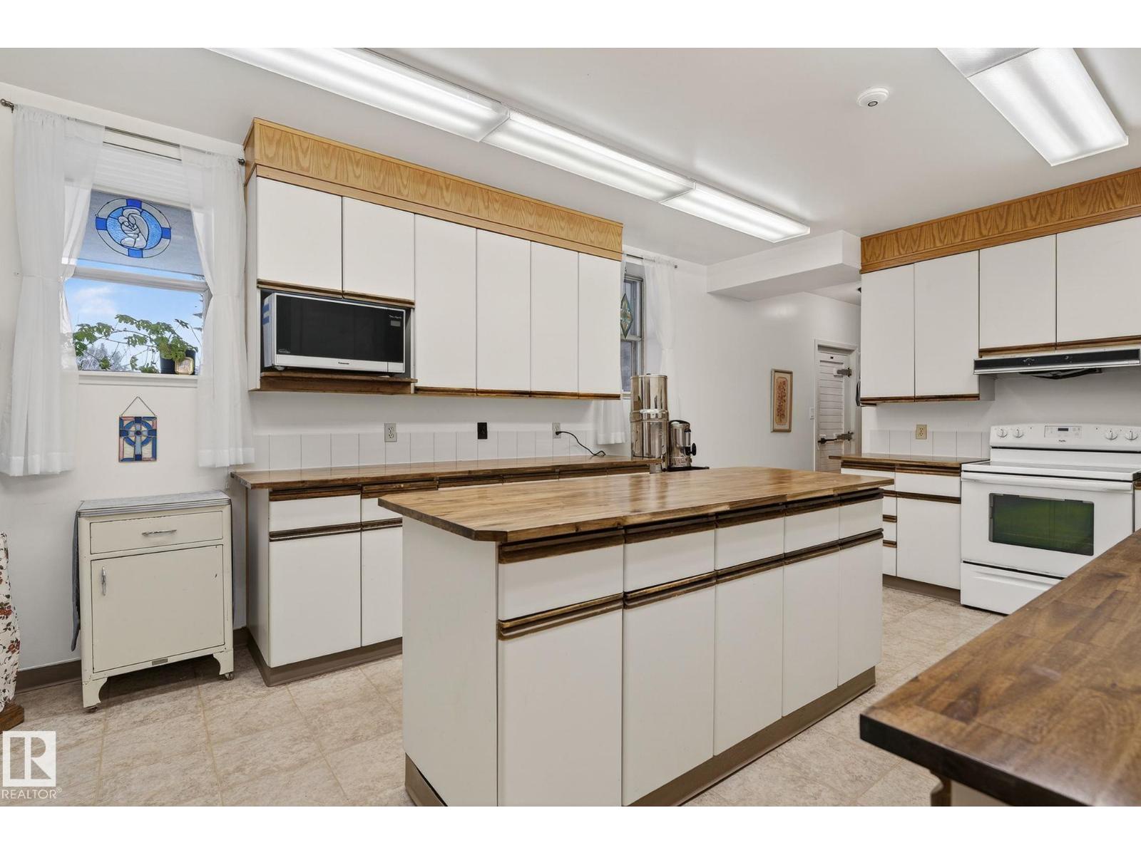 165016 Twp Rd 534, Mundare, Alberta