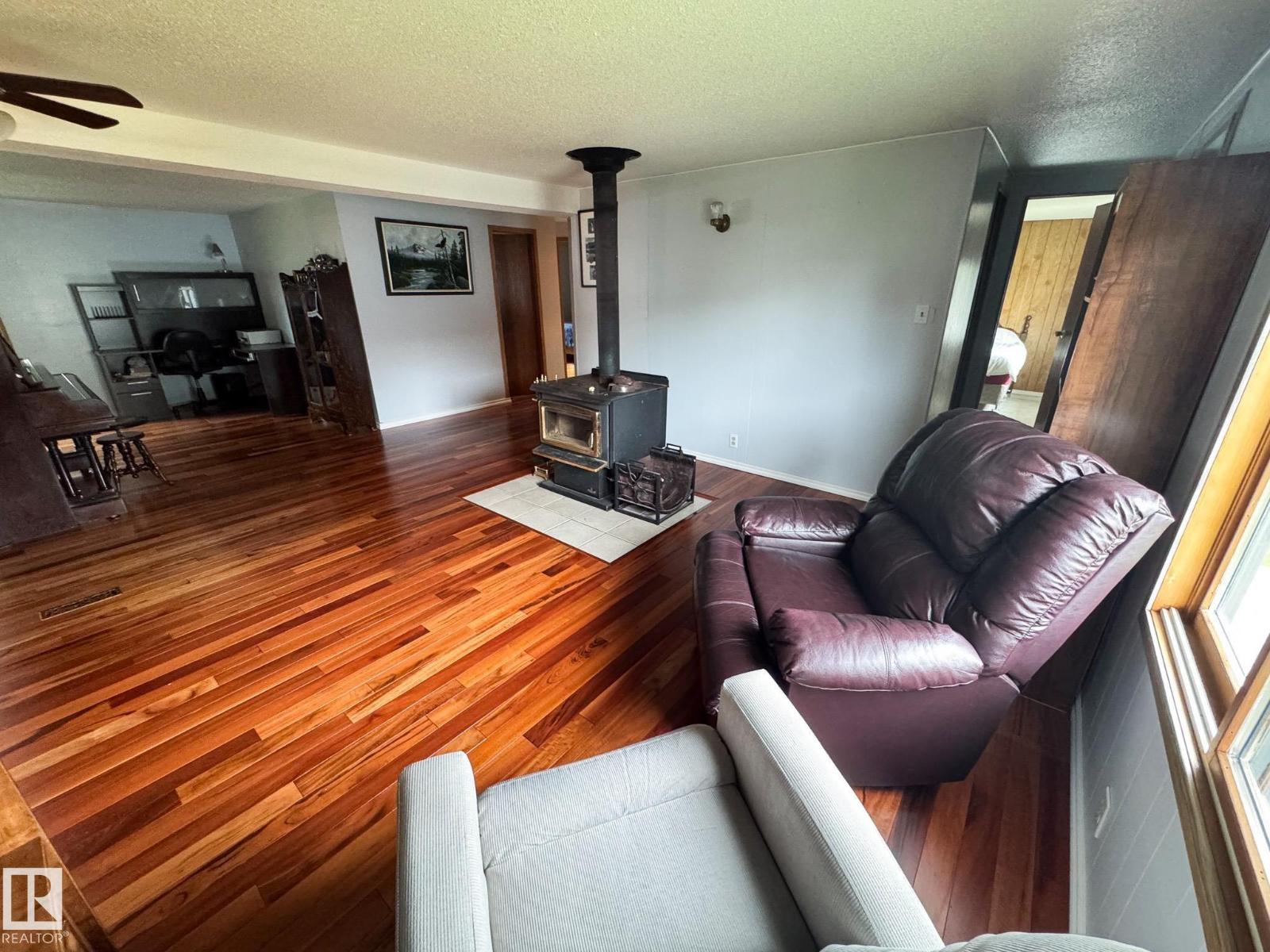 27 Auttreaux Dr, Whitecourt, Alberta