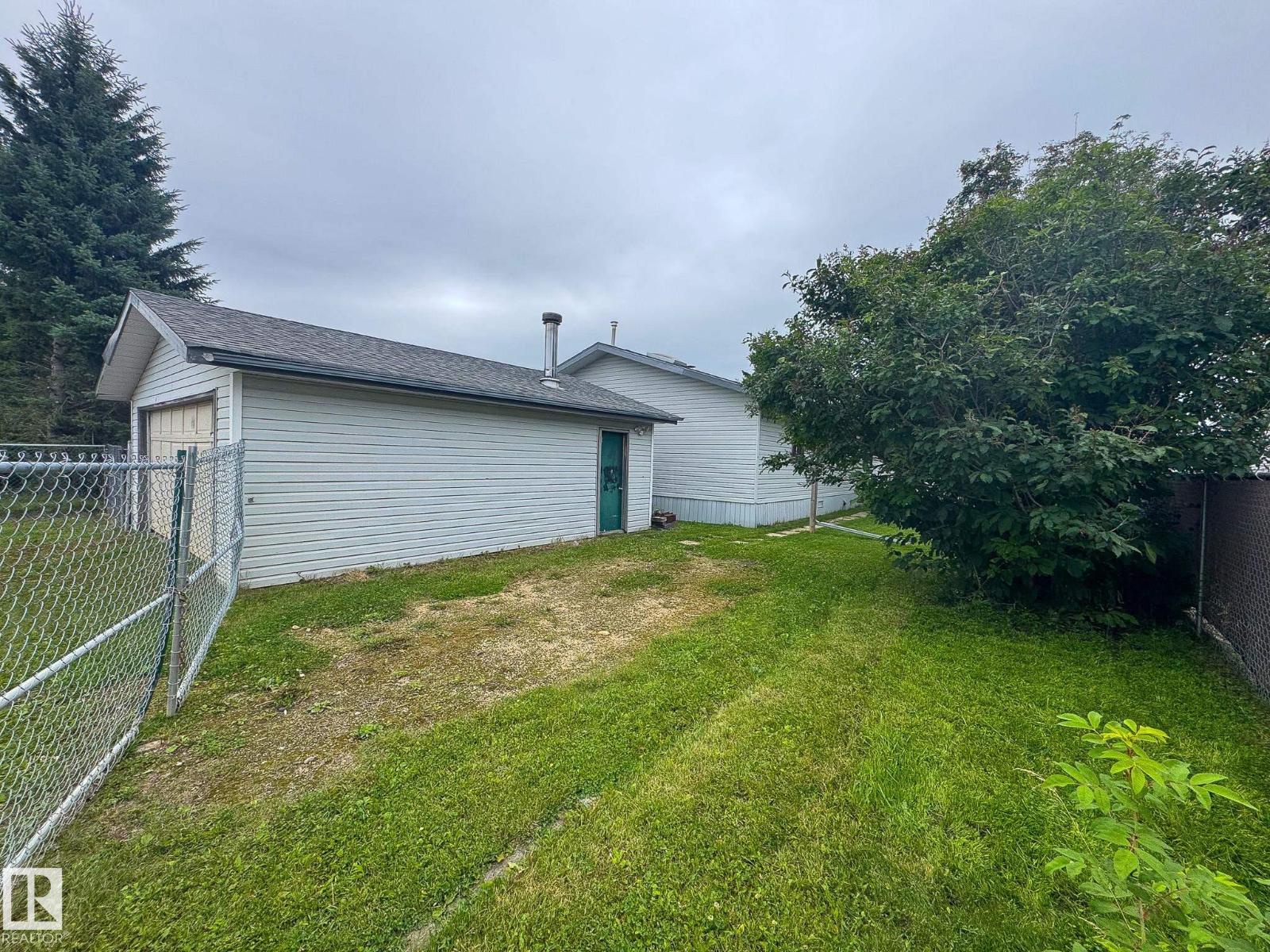 27 Auttreaux Dr, Whitecourt, Alberta