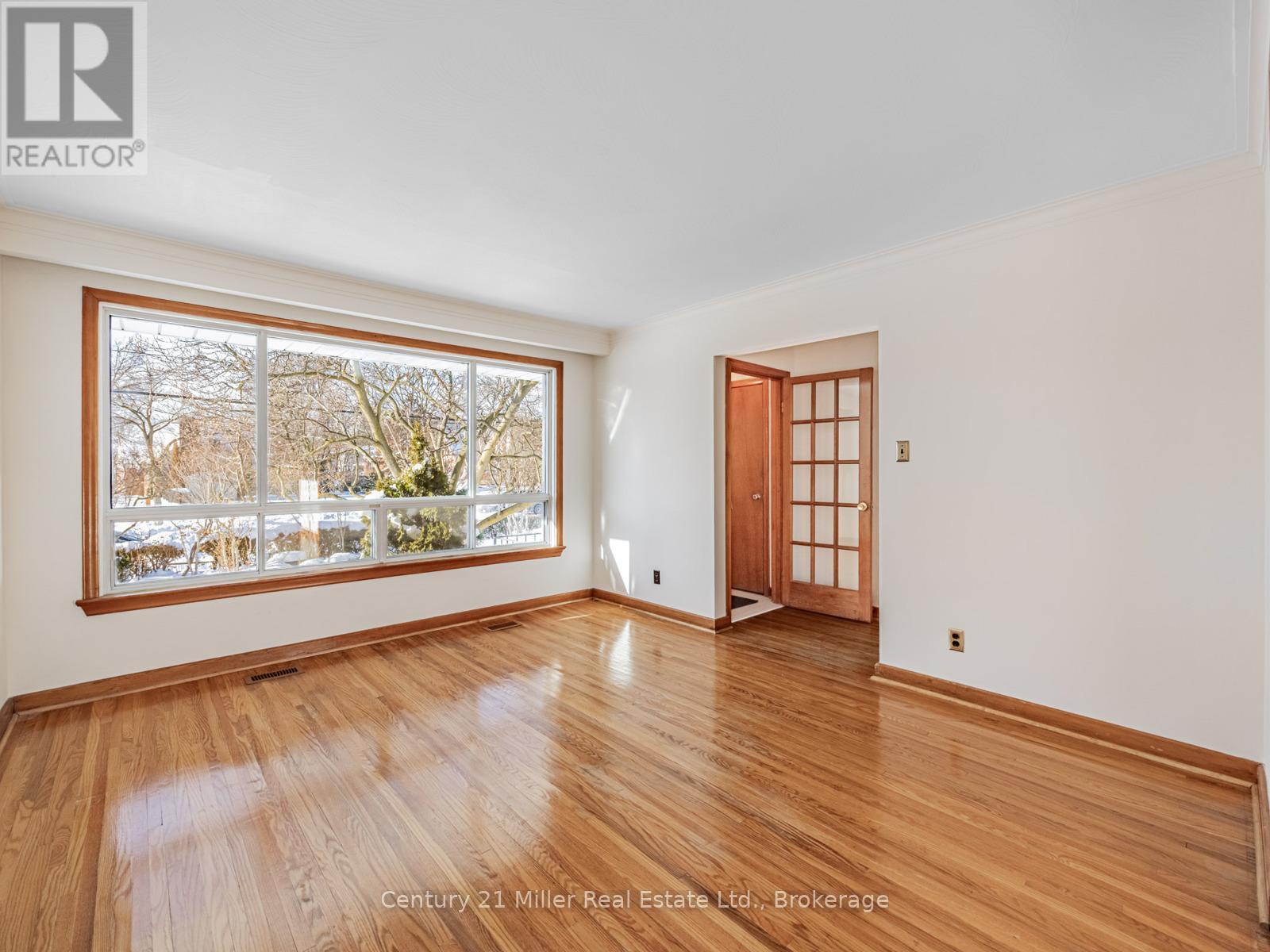 309 Queen Mary Drive, Oakville (co Central), Ontario