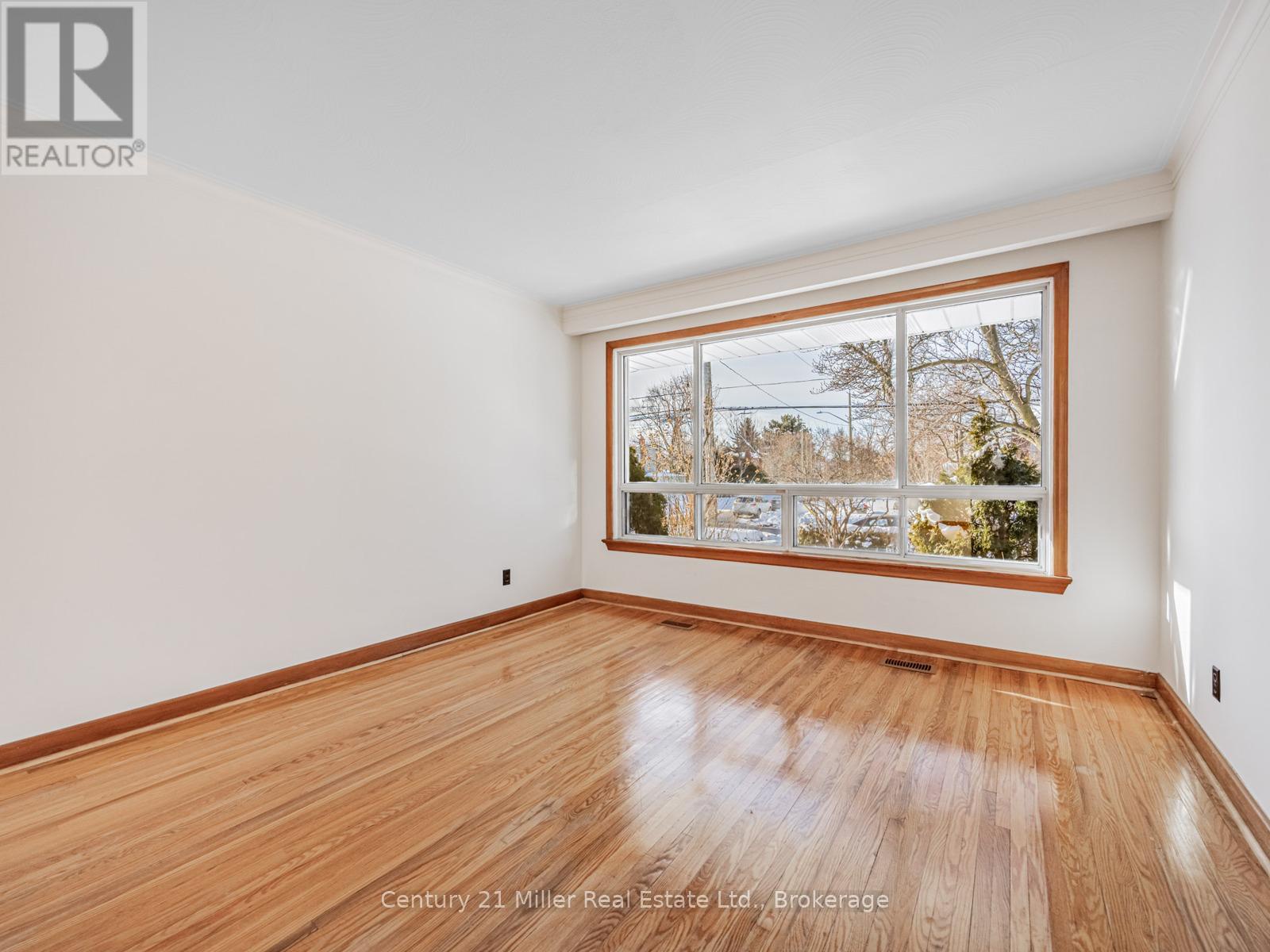 309 Queen Mary Drive, Oakville (co Central), Ontario