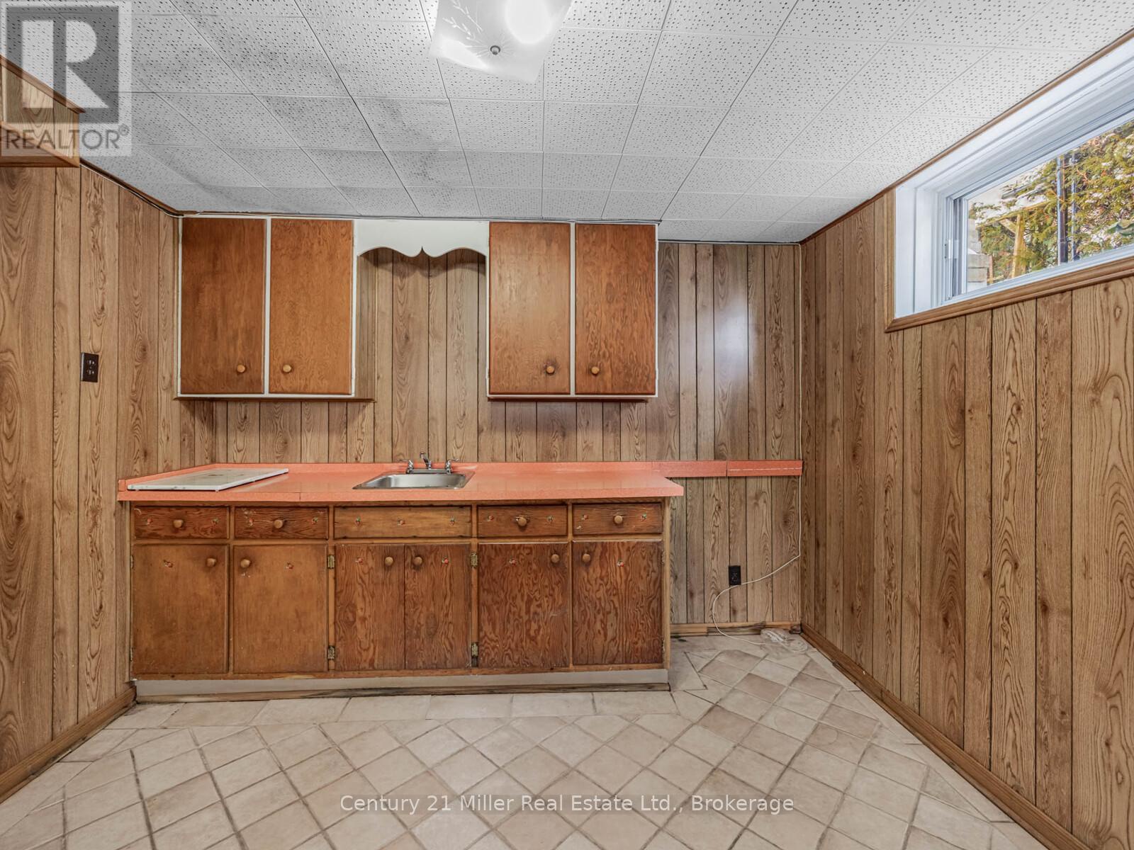 309 Queen Mary Drive, Oakville (co Central), Ontario