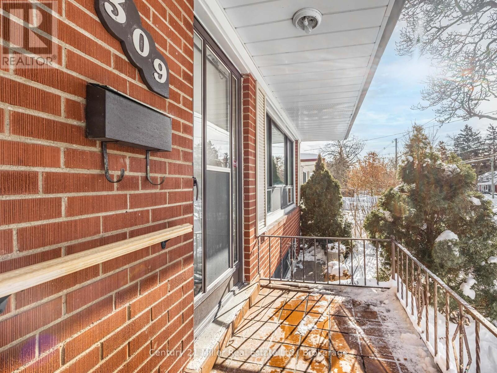 309 Queen Mary Drive, Oakville (co Central), Ontario