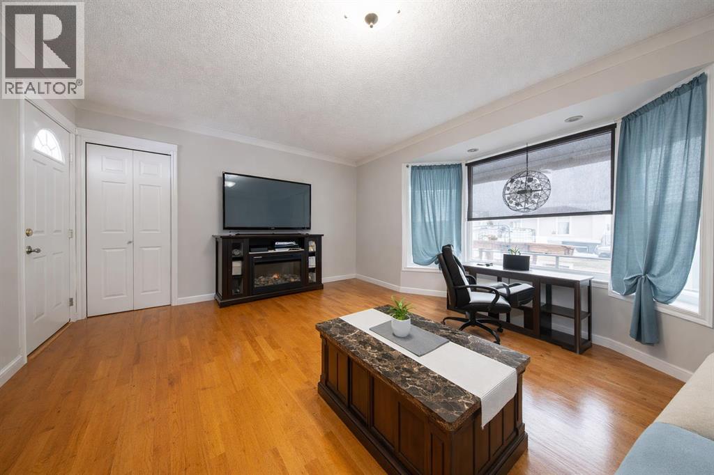 5008 43 Avenueclose, Ponoka, Alberta