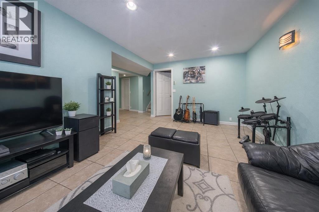 5008 43 Avenueclose, Ponoka, Alberta