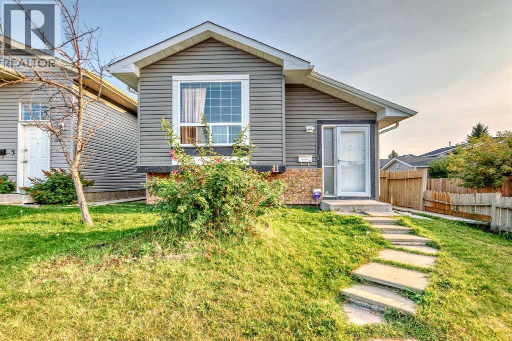 11 Martinwood Road Ne, Calgary, Alberta