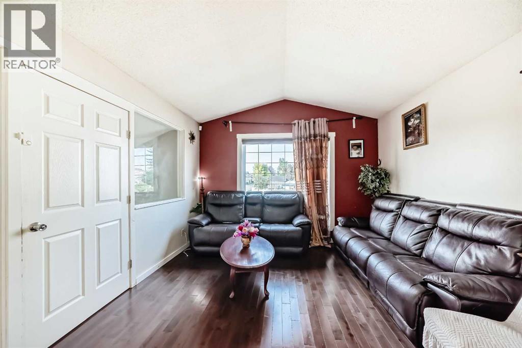 11 Martinwood Road Ne, Calgary, Alberta