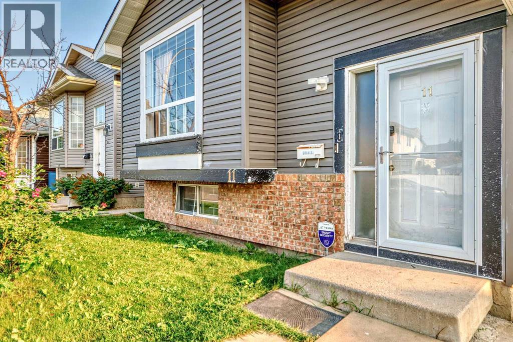 11 Martinwood Road Ne, Calgary, Alberta