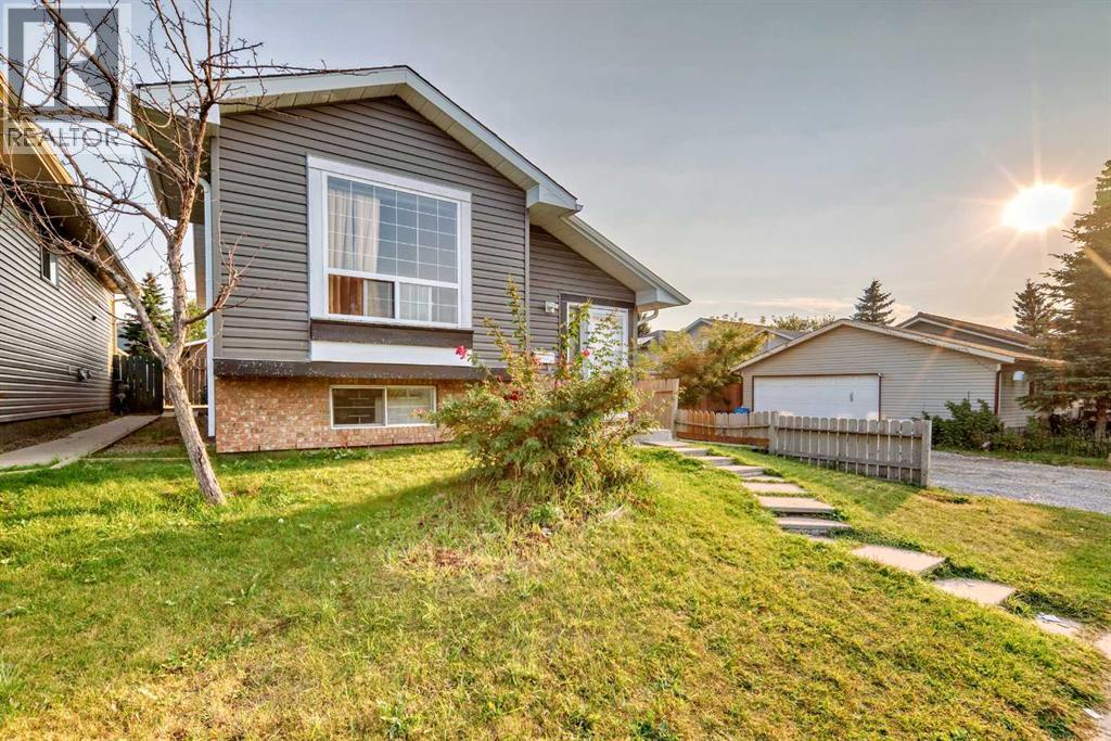 11 Martinwood Road Ne, Calgary, Alberta