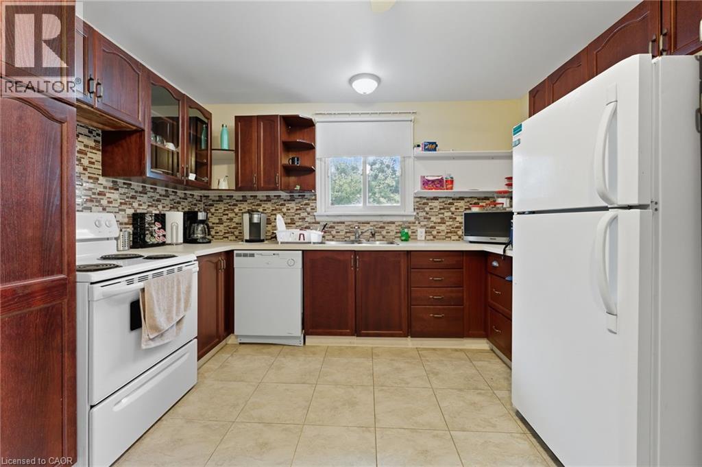 338 Trinity Church Road, Hamilton, Ontario