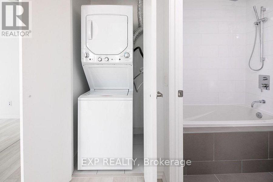 2205 - 197 Yonge Street, Toronto (church-yonge Corridor), Ontario