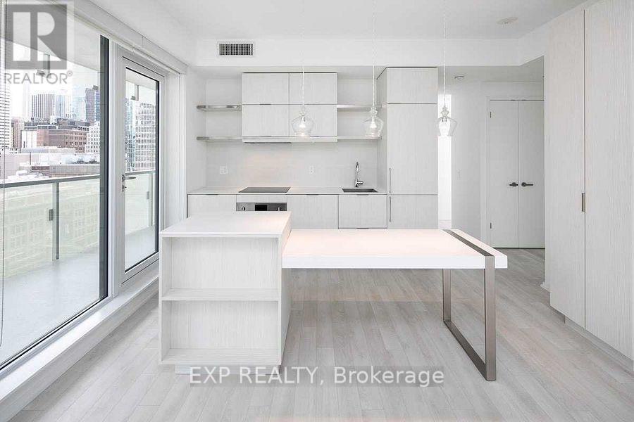 2205 - 197 Yonge Street, Toronto (church-yonge Corridor), Ontario