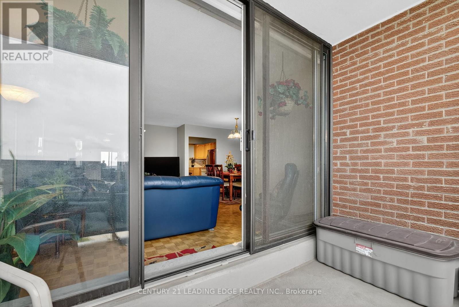 1802 - 85 Emmett Avenue, Toronto (mount Dennis), Ontario