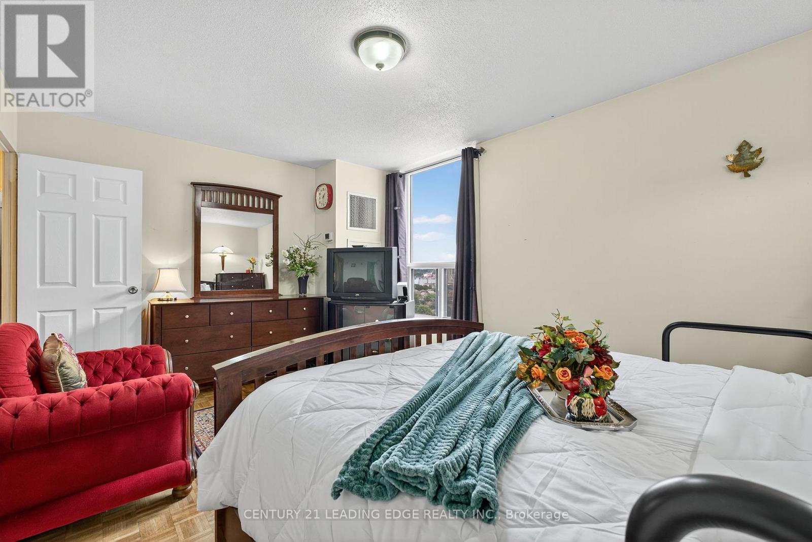 1802 - 85 Emmett Avenue, Toronto (mount Dennis), Ontario