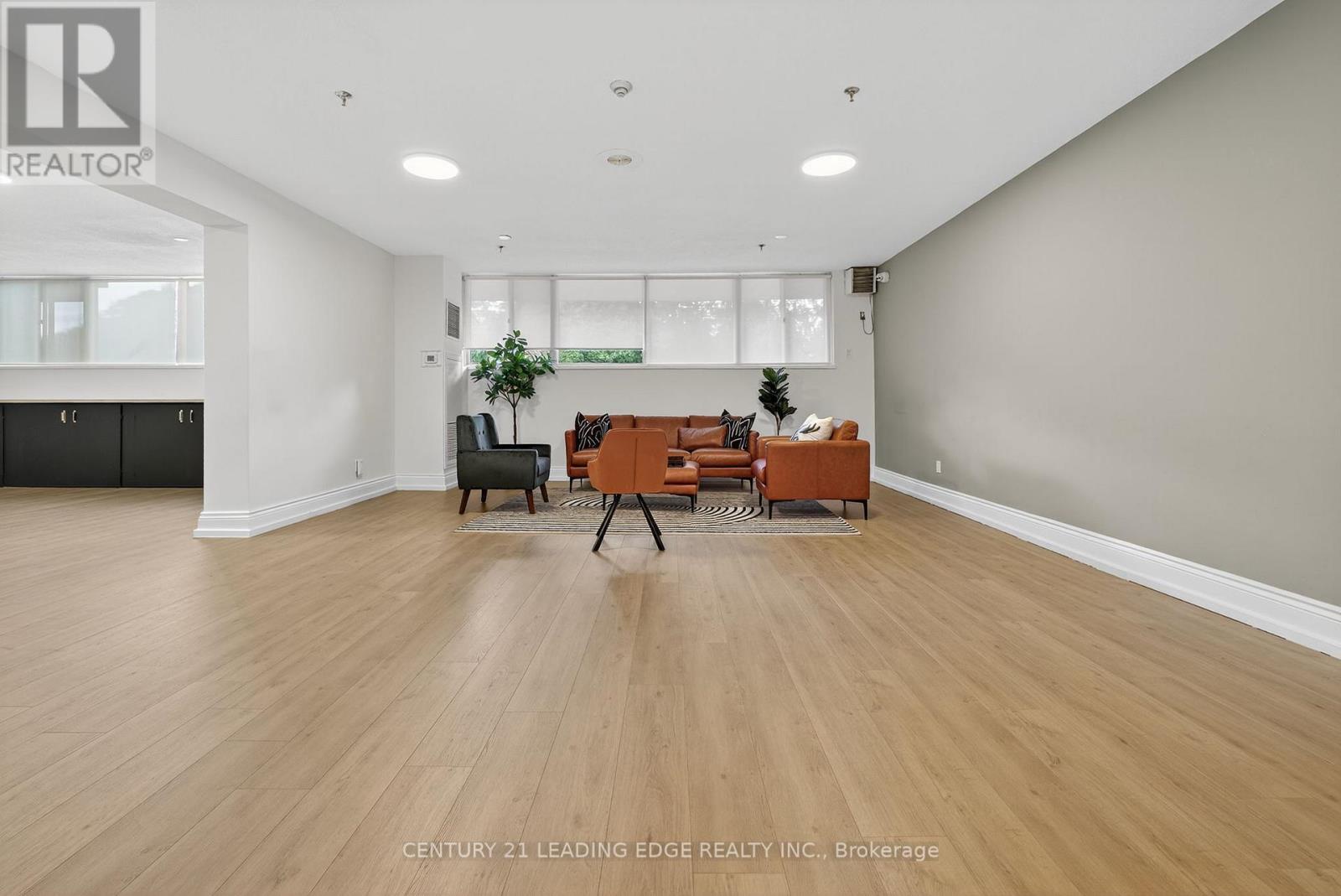 1802 - 85 Emmett Avenue, Toronto (mount Dennis), Ontario