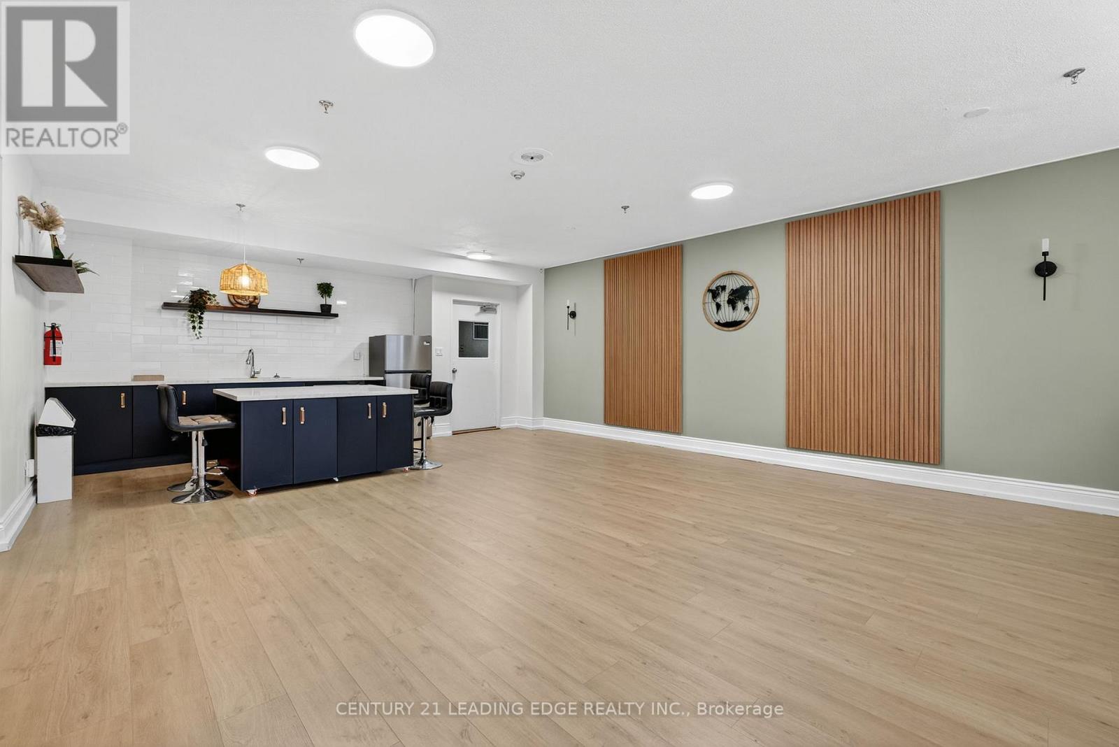 1802 - 85 Emmett Avenue, Toronto (mount Dennis), Ontario