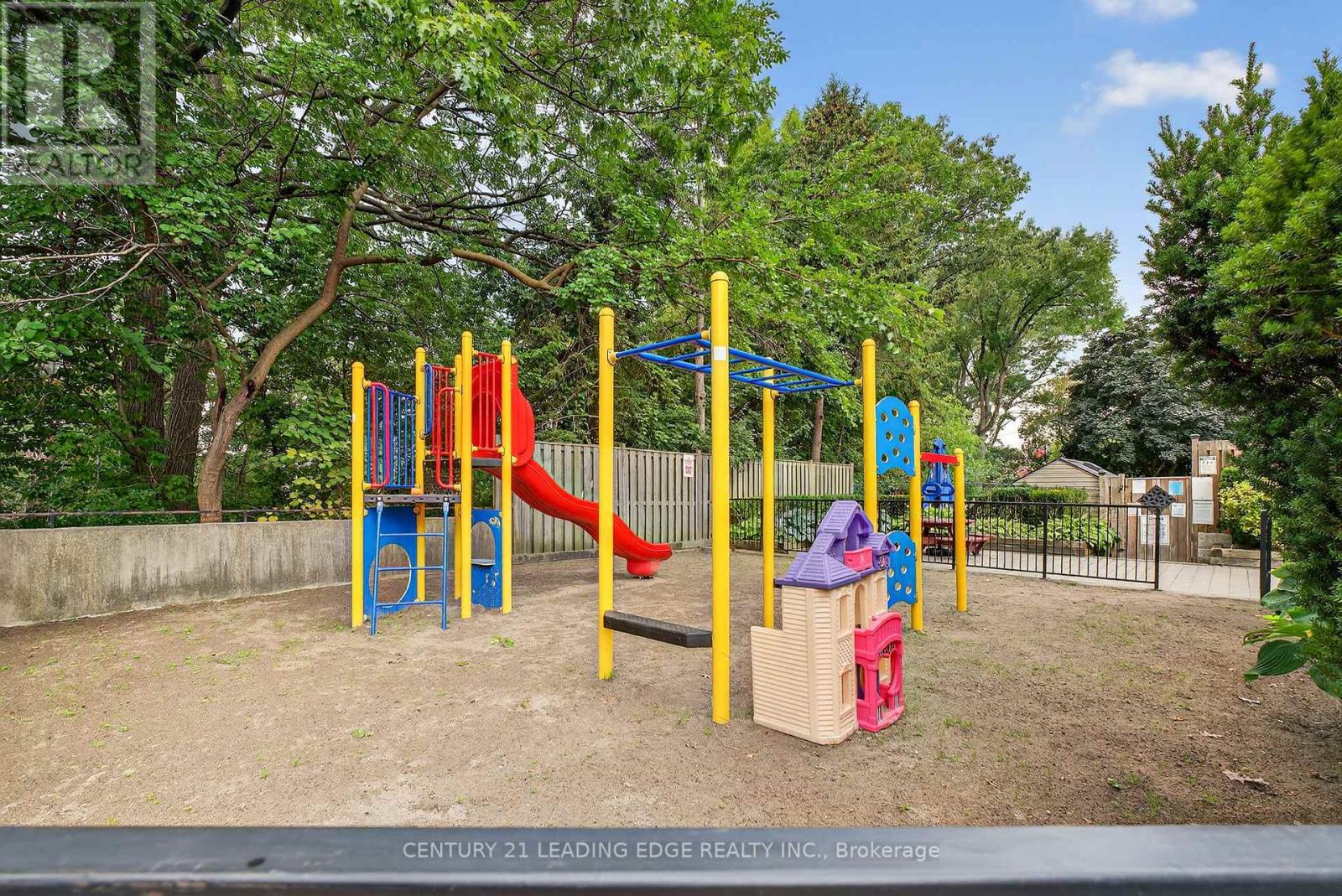 1802 - 85 Emmett Avenue, Toronto (mount Dennis), Ontario