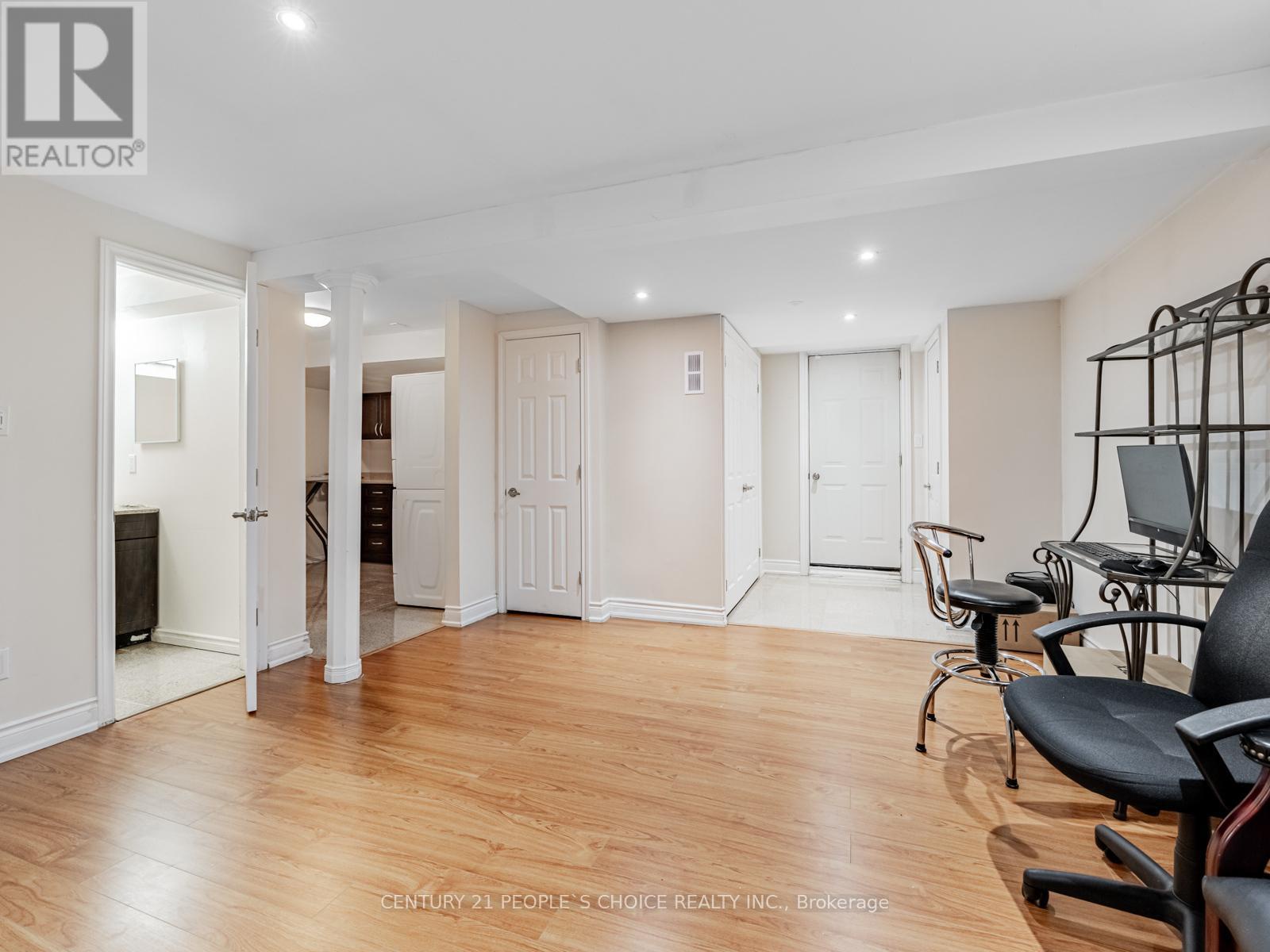 43 Shendale Drive, Toronto (elms-old Rexdale), Ontario