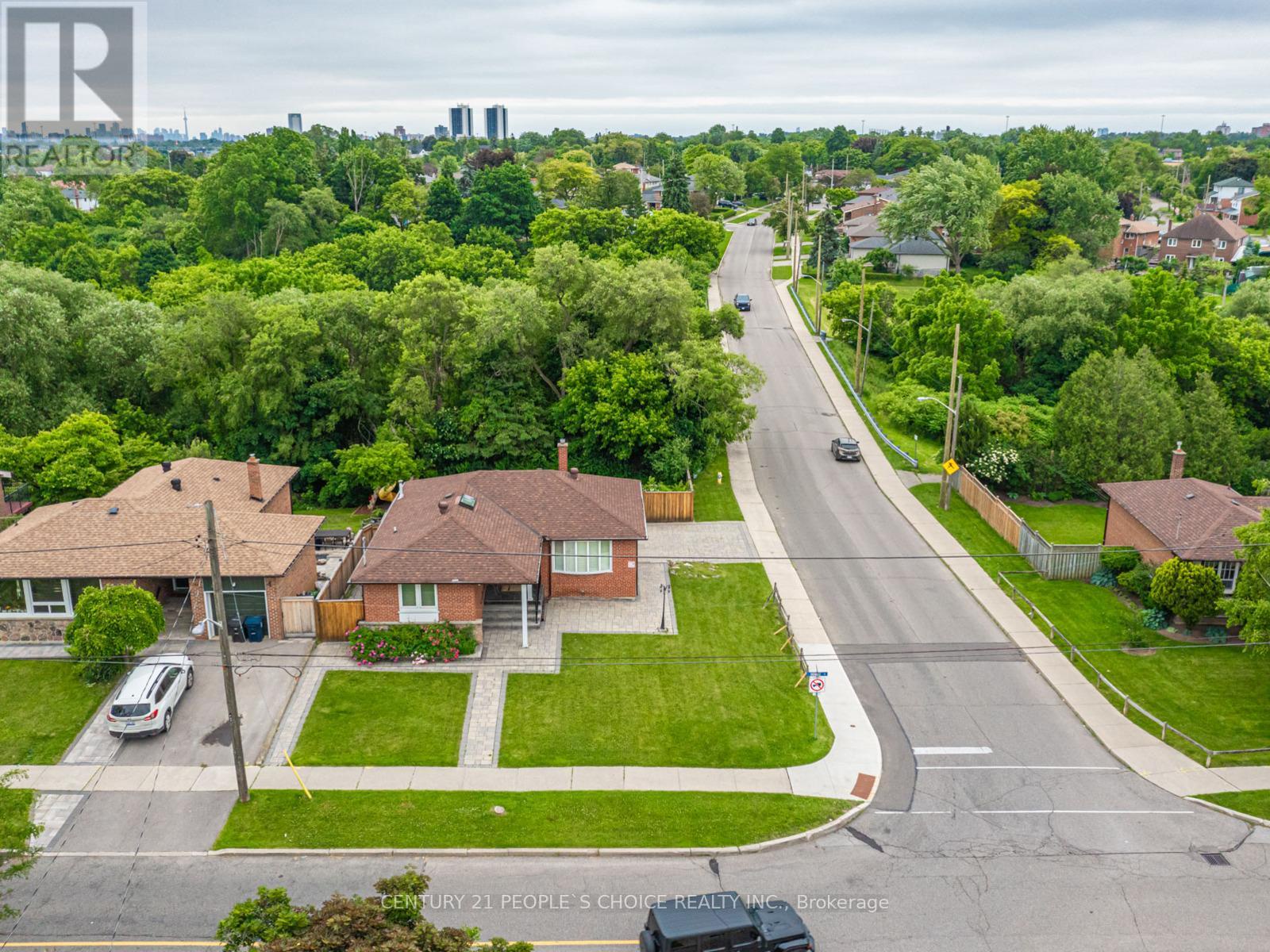 43 Shendale Drive, Toronto (elms-old Rexdale), Ontario