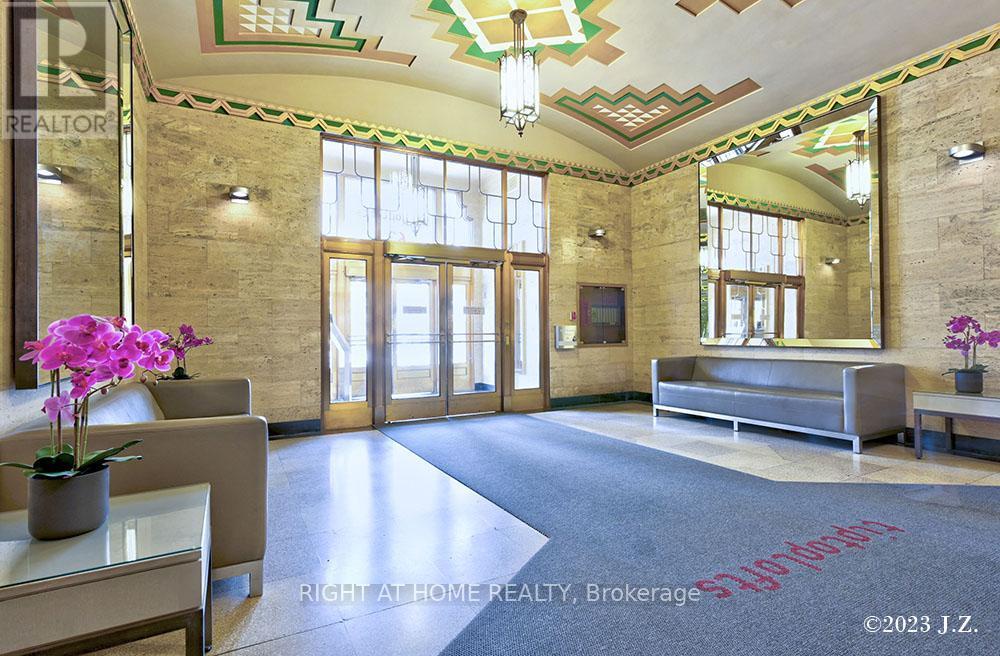 217 - 637 Lake Shore Boulevard W, Toronto (niagara), Ontario