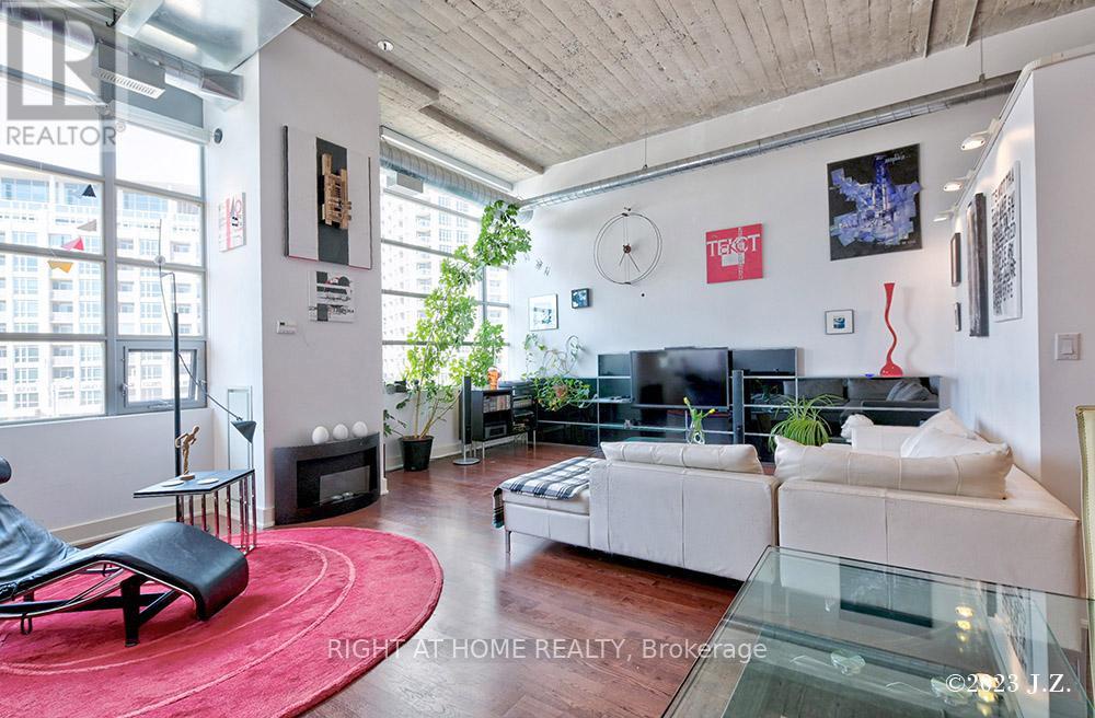 217 - 637 Lake Shore Boulevard W, Toronto (niagara), Ontario