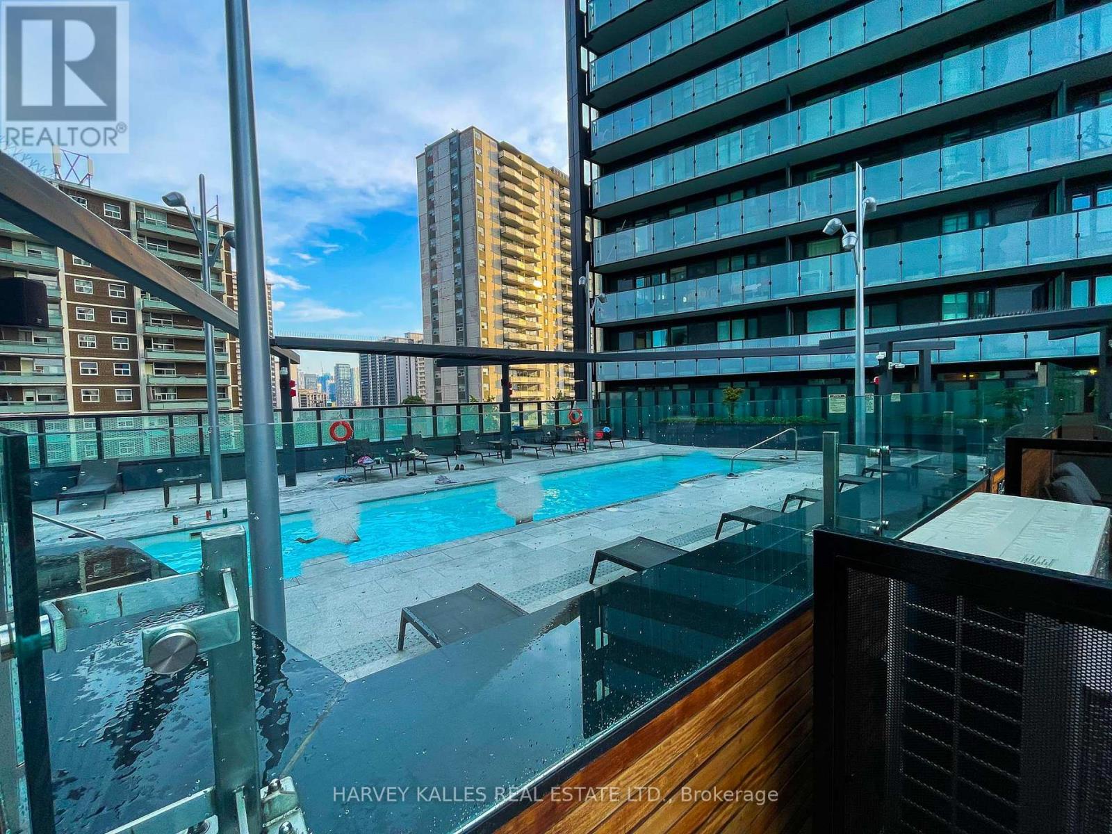 515 - 585 Bloor Street E, Toronto (north St. James Town), Ontario