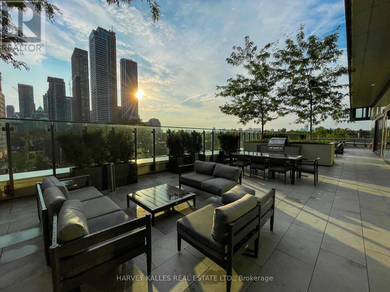 515 - 585 Bloor Street E, Toronto (north St. James Town), Ontario