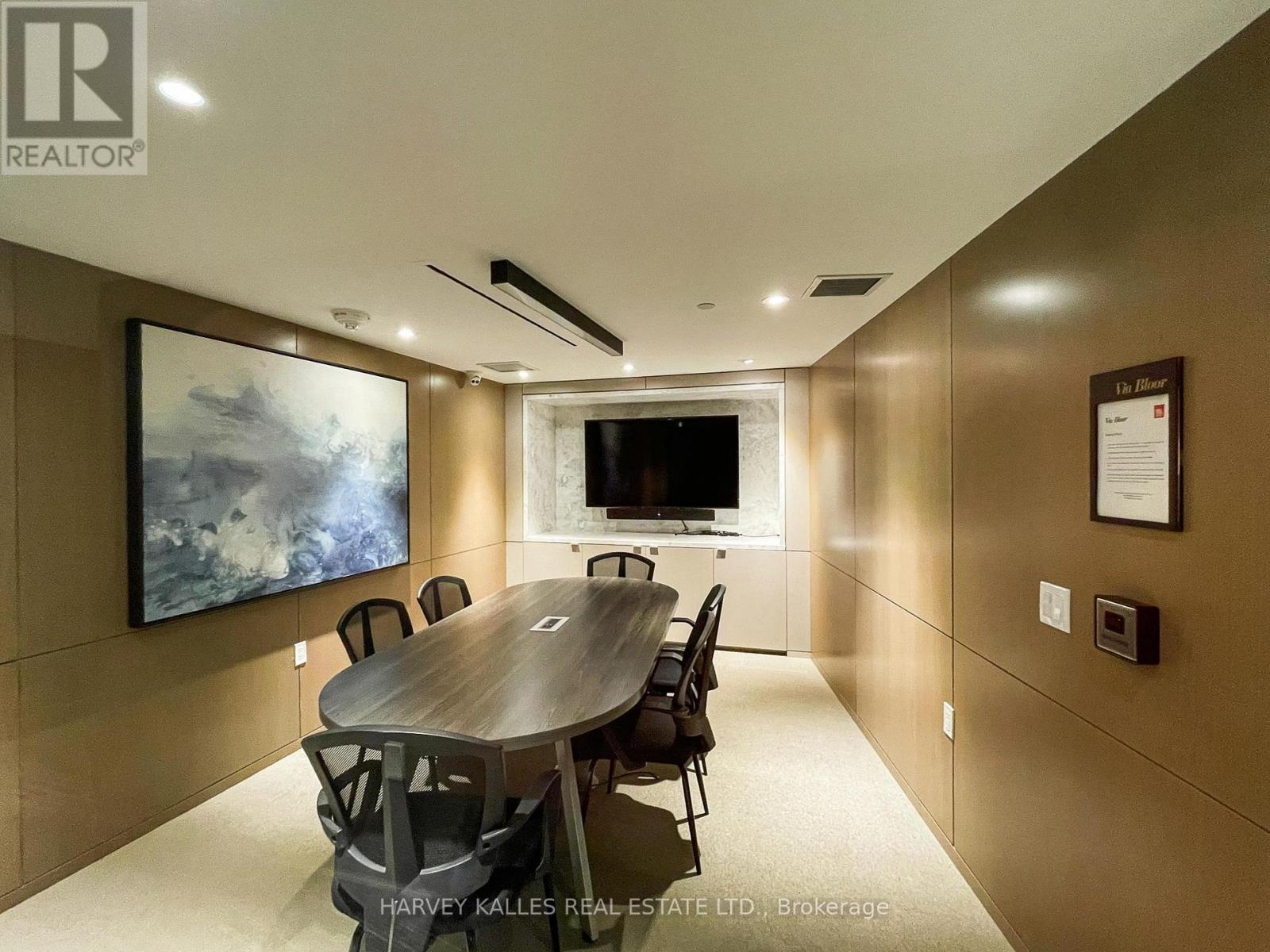 515 - 585 Bloor Street E, Toronto (north St. James Town), Ontario