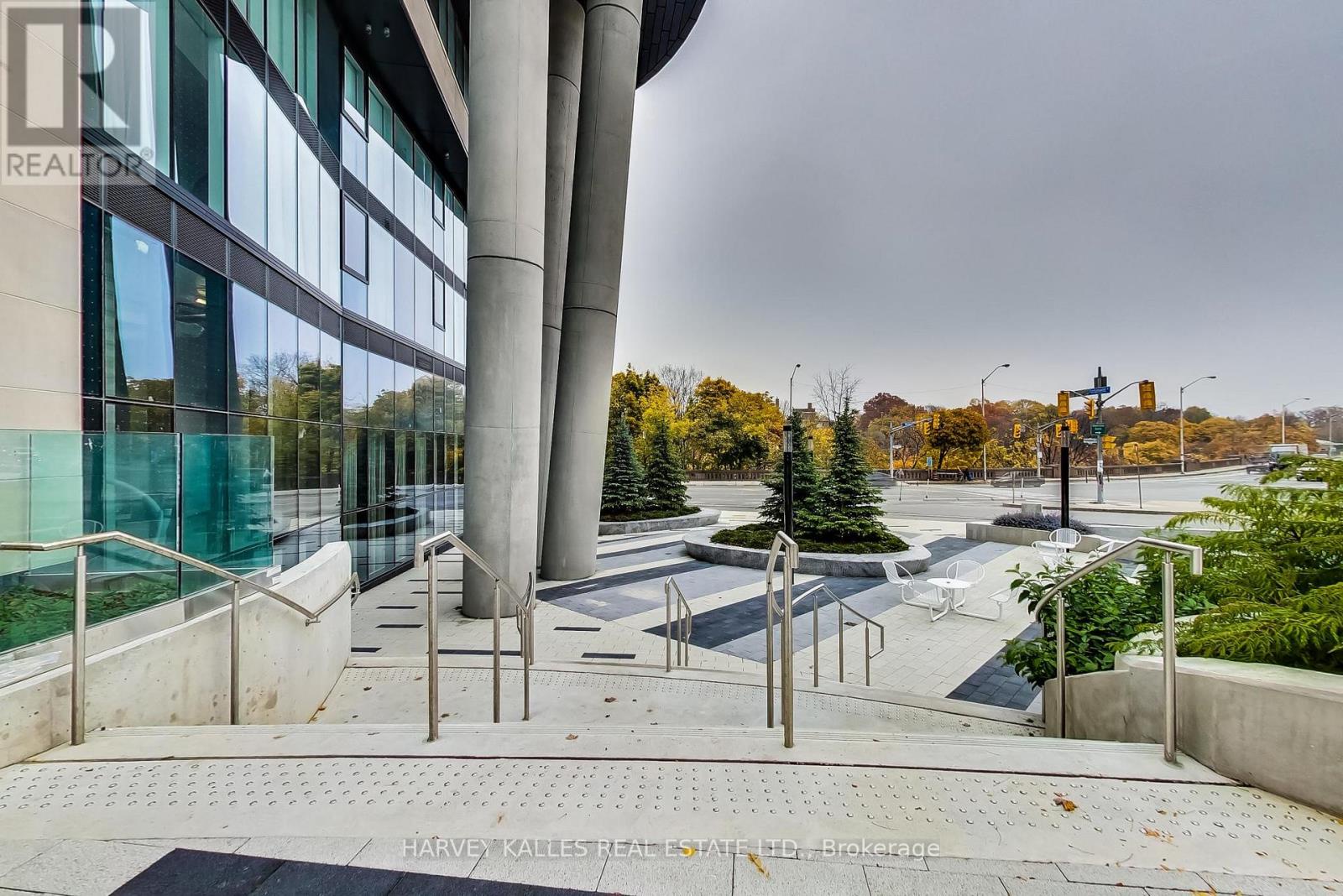 515 - 585 Bloor Street E, Toronto (north St. James Town), Ontario