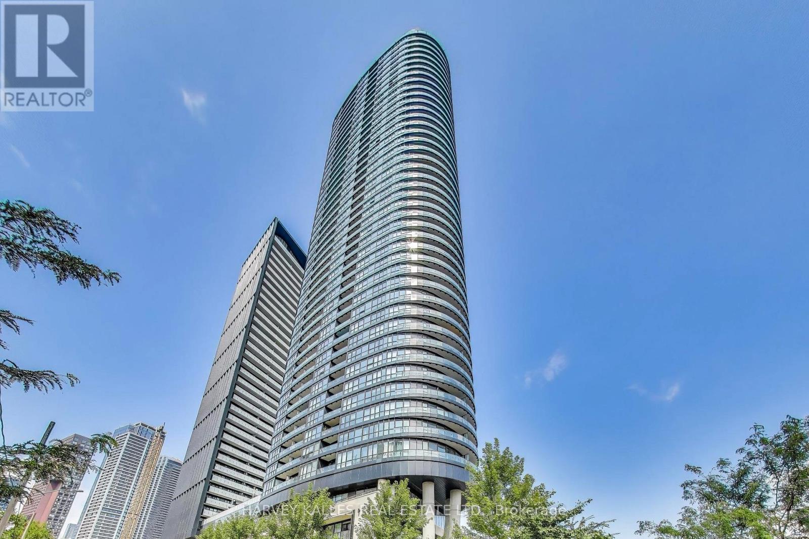 515 - 585 Bloor Street E, Toronto (north St. James Town), Ontario