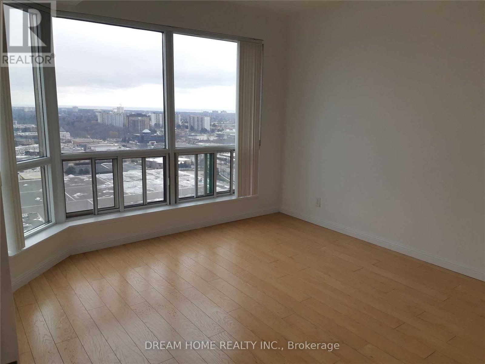 Ph305 - 11 Lee Centre Drive, Toronto (woburn), Ontario