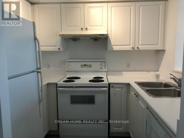 Ph305 - 11 Lee Centre Drive, Toronto (woburn), Ontario