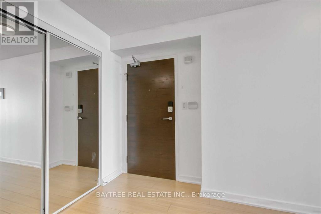 2607 - 21 Iceboat Terrace, Toronto (waterfront Communities), Ontario