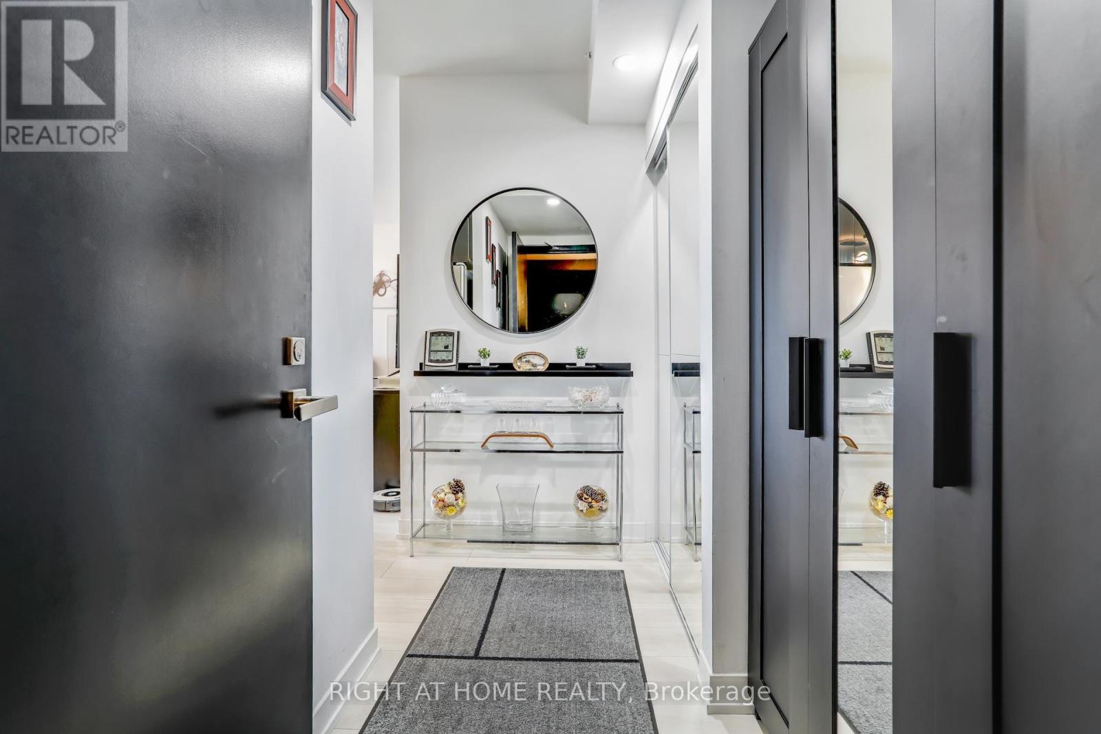 402 - 31 Tippett Road, Toronto (clanton Park), Ontario