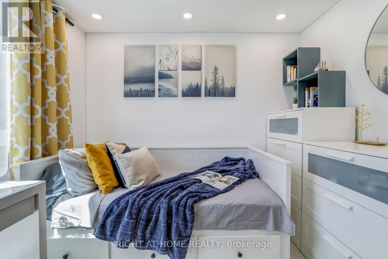 402 - 31 Tippett Road, Toronto (clanton Park), Ontario