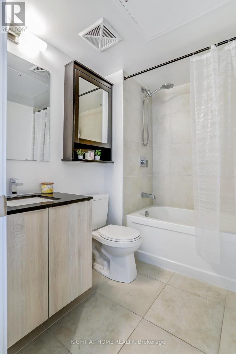 402 - 31 Tippett Road, Toronto (clanton Park), Ontario