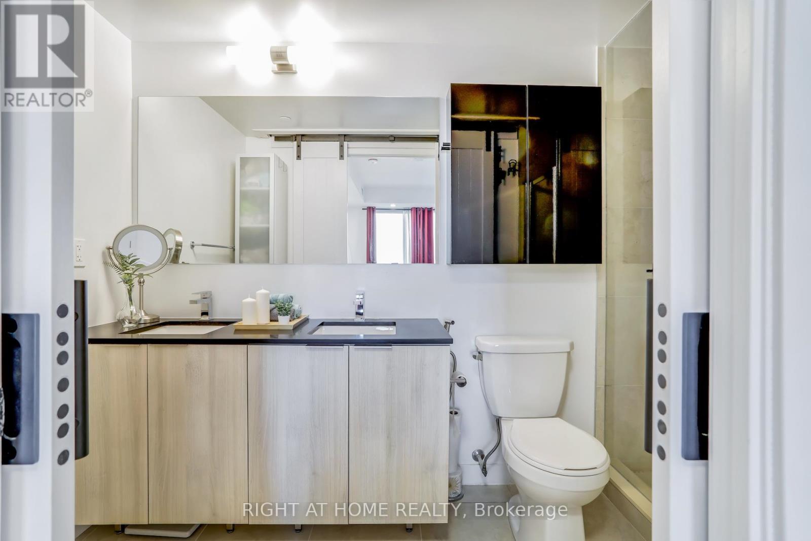 402 - 31 Tippett Road, Toronto (clanton Park), Ontario