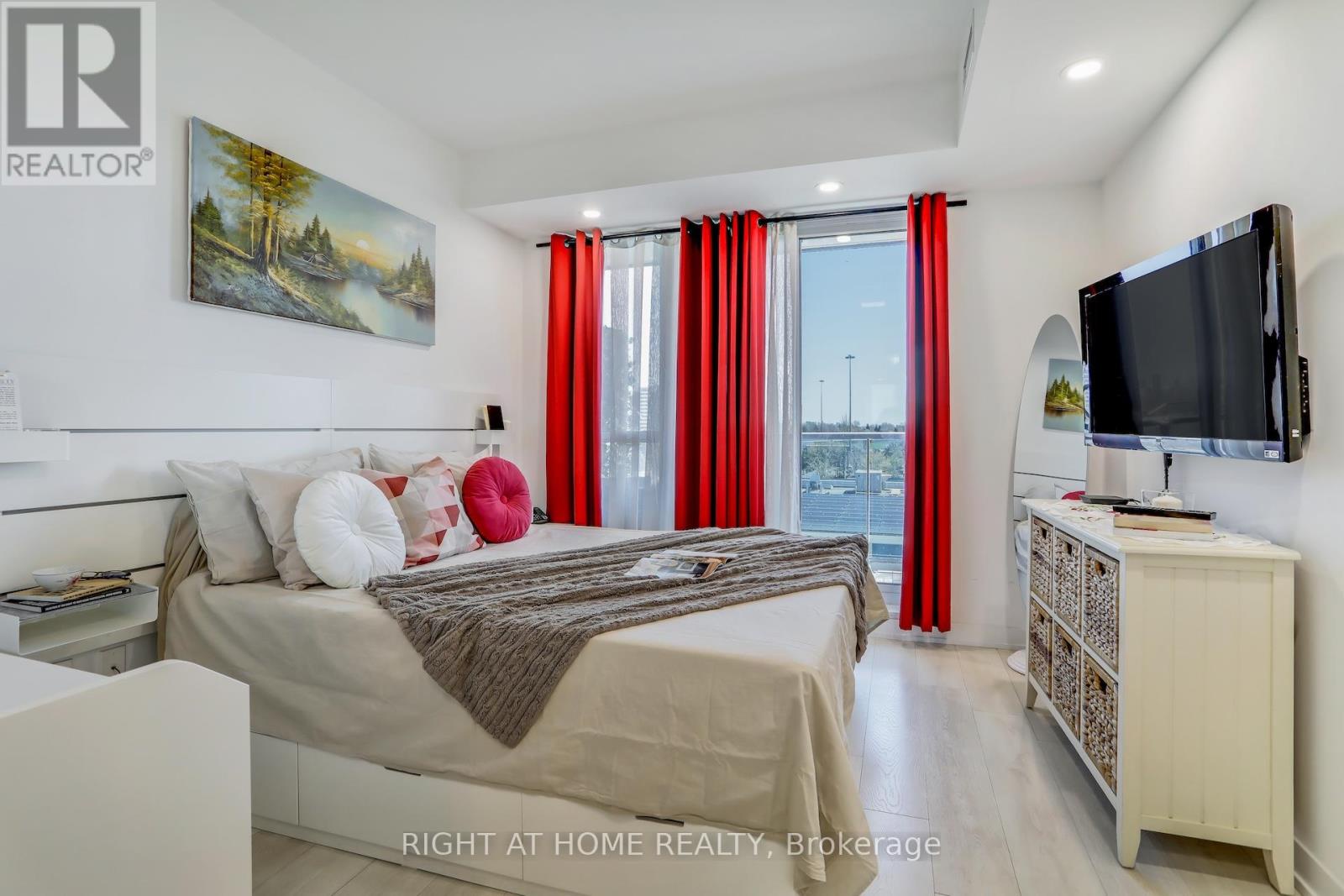 402 - 31 Tippett Road, Toronto (clanton Park), Ontario