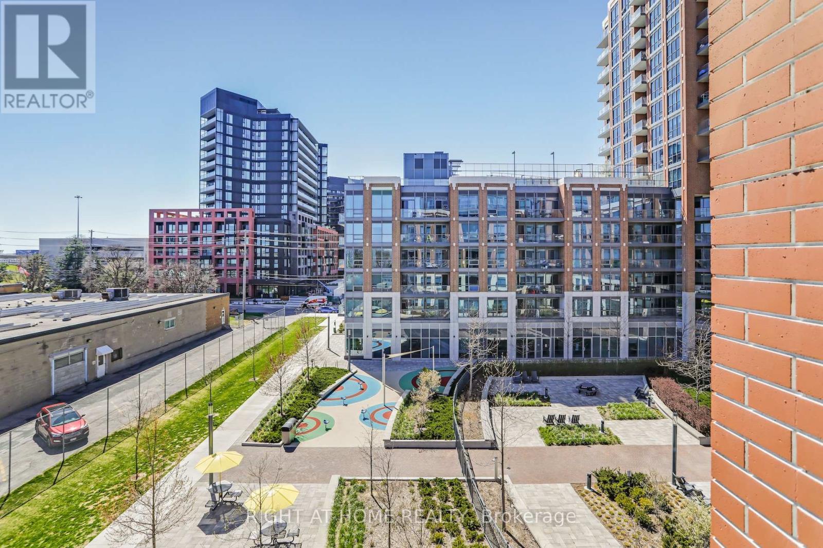 402 - 31 Tippett Road, Toronto (clanton Park), Ontario