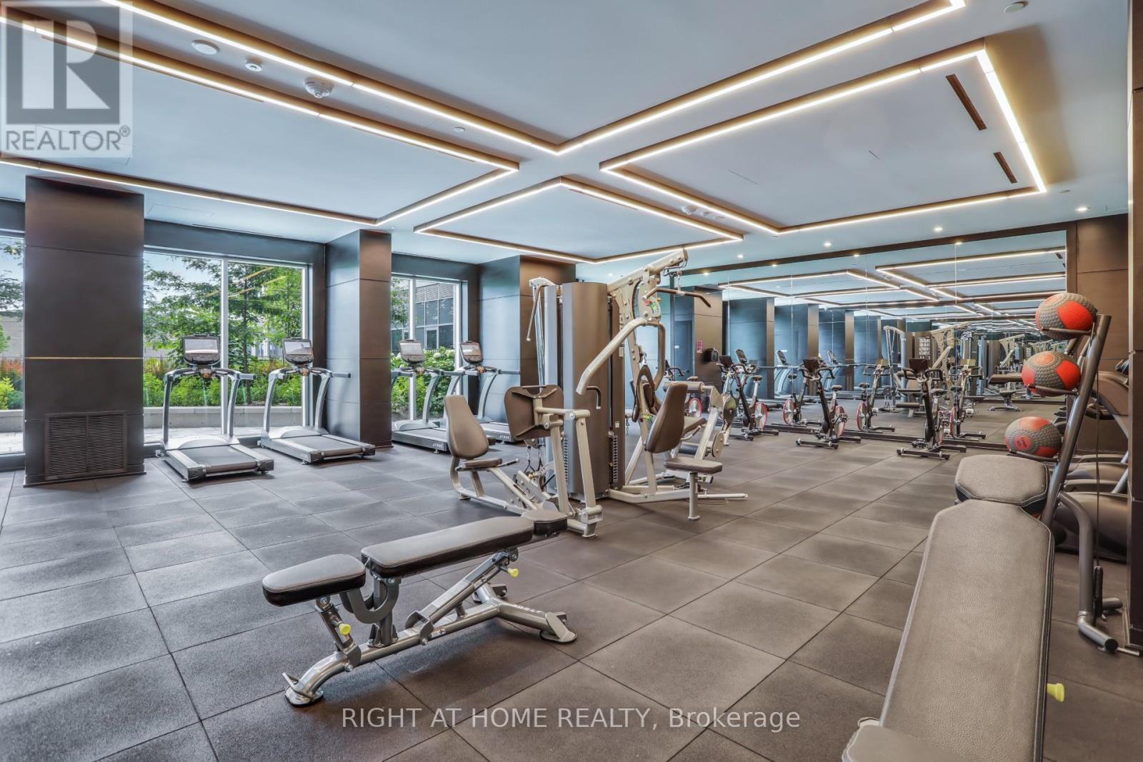 402 - 31 Tippett Road, Toronto (clanton Park), Ontario