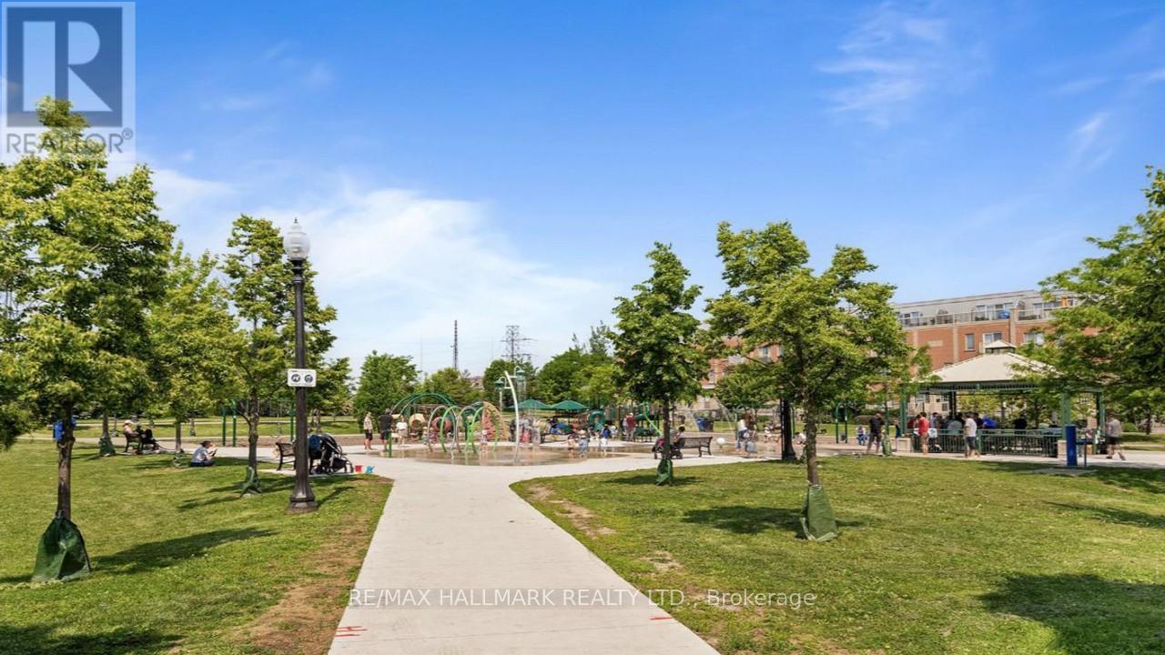 101 - 10 Turntable Crescent, Toronto (dovercourt-wallace Emerson-junction), Ontario