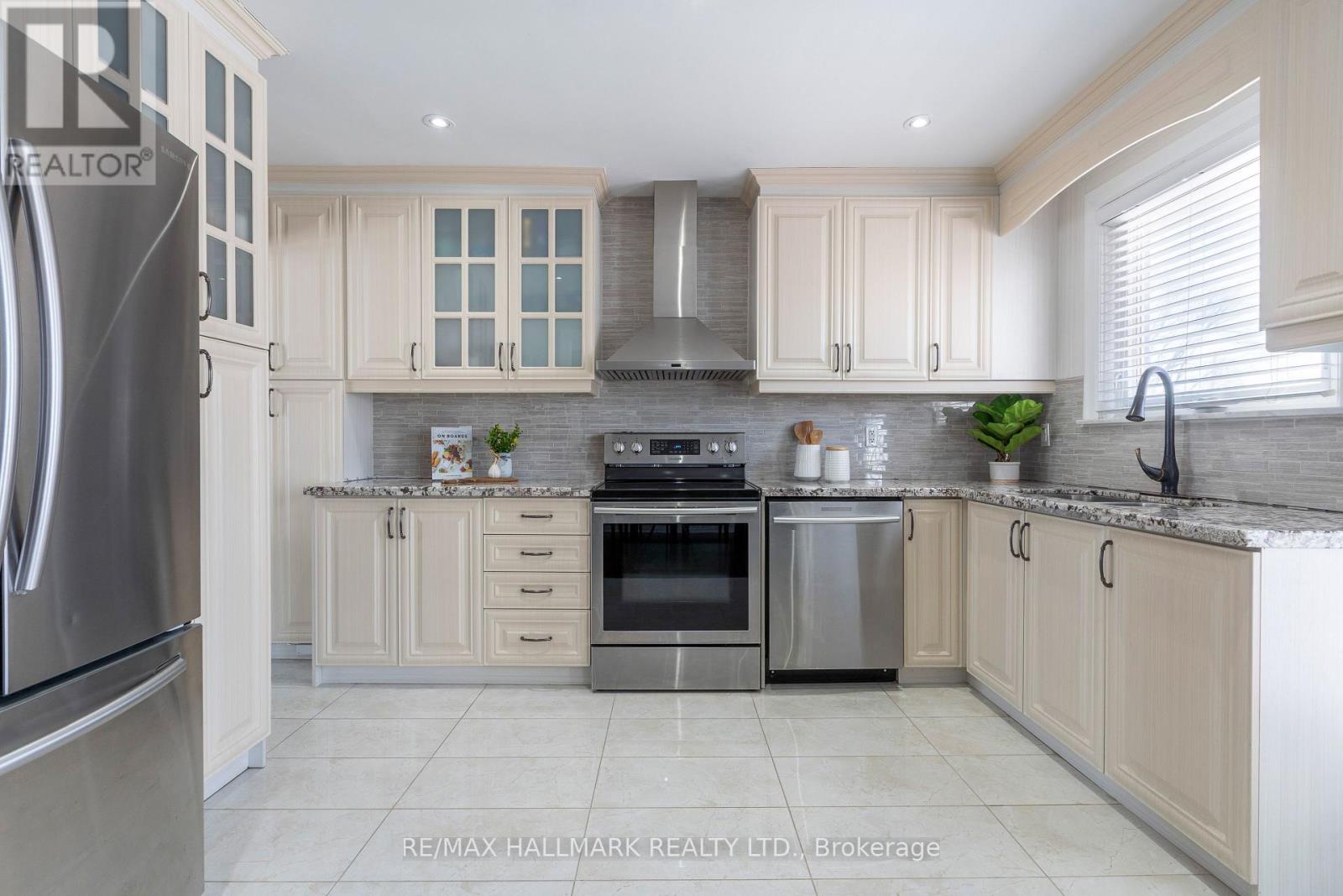 16 Marblehead Road, Toronto (kingsview Village-the Westway), Ontario