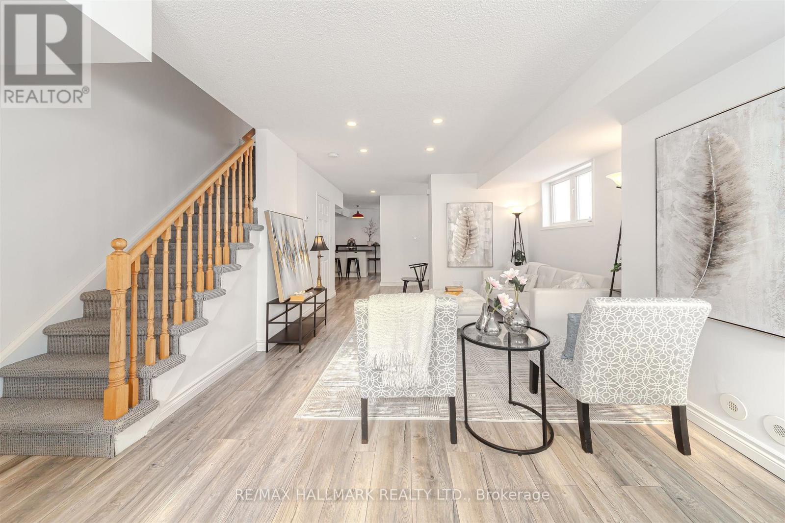 101 - 10 Turntable Crescent, Toronto (dovercourt-wallace Emerson-junction), Ontario