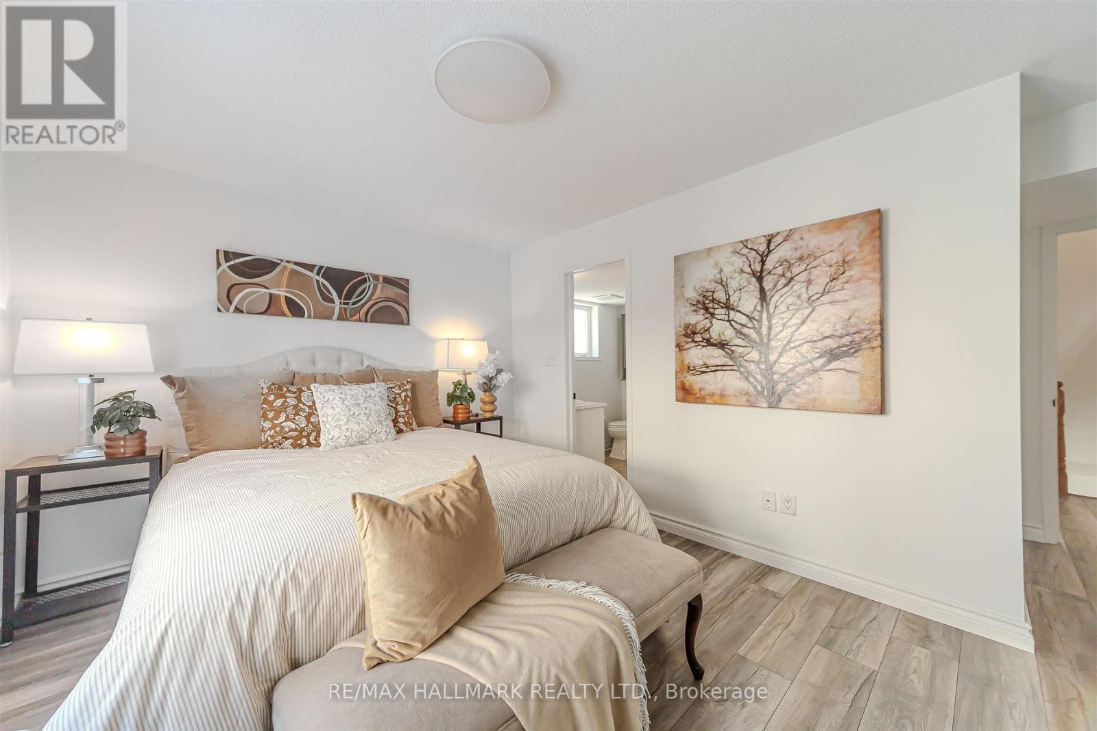 101 - 10 Turntable Crescent, Toronto (dovercourt-wallace Emerson-junction), Ontario