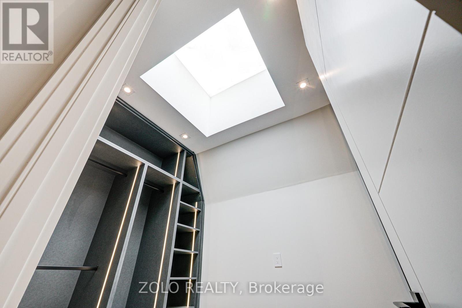 151 Dewbourne Avenue, Toronto (humewood-cedarvale), Ontario