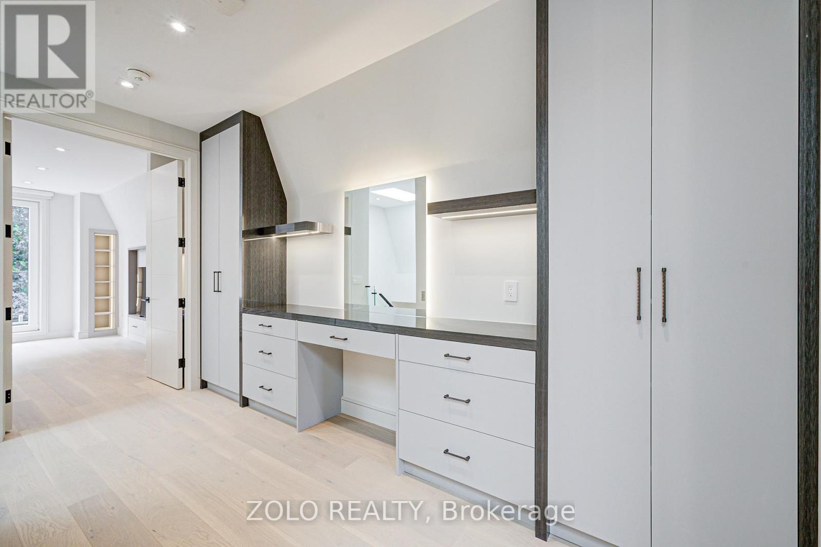 151 Dewbourne Avenue, Toronto (humewood-cedarvale), Ontario