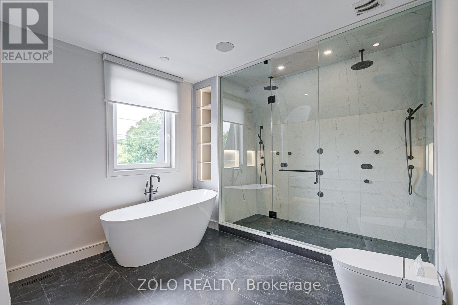 151 Dewbourne Avenue, Toronto (humewood-cedarvale), Ontario